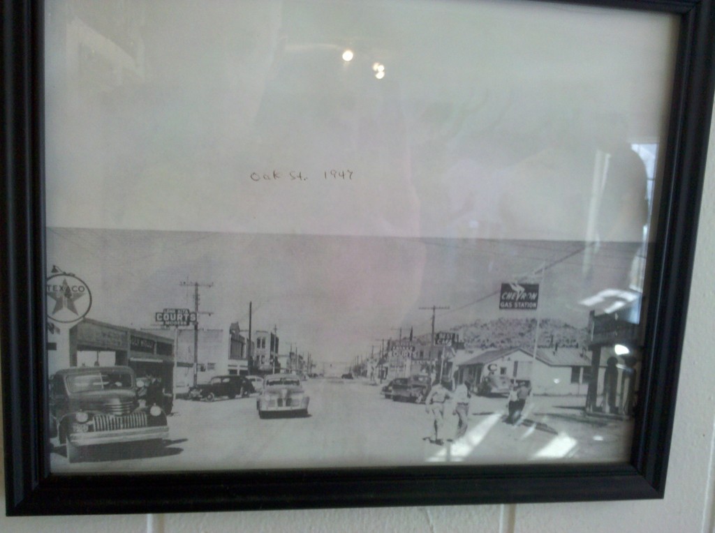 1947 Photo of Oak Street, Sanderson, TX.  Today it is a shadow of what it once was back in the 1940's.  Nevertheless, Sanderson still has an elementary and a high school, not to mention a beautiful and apparently relatively new town library!